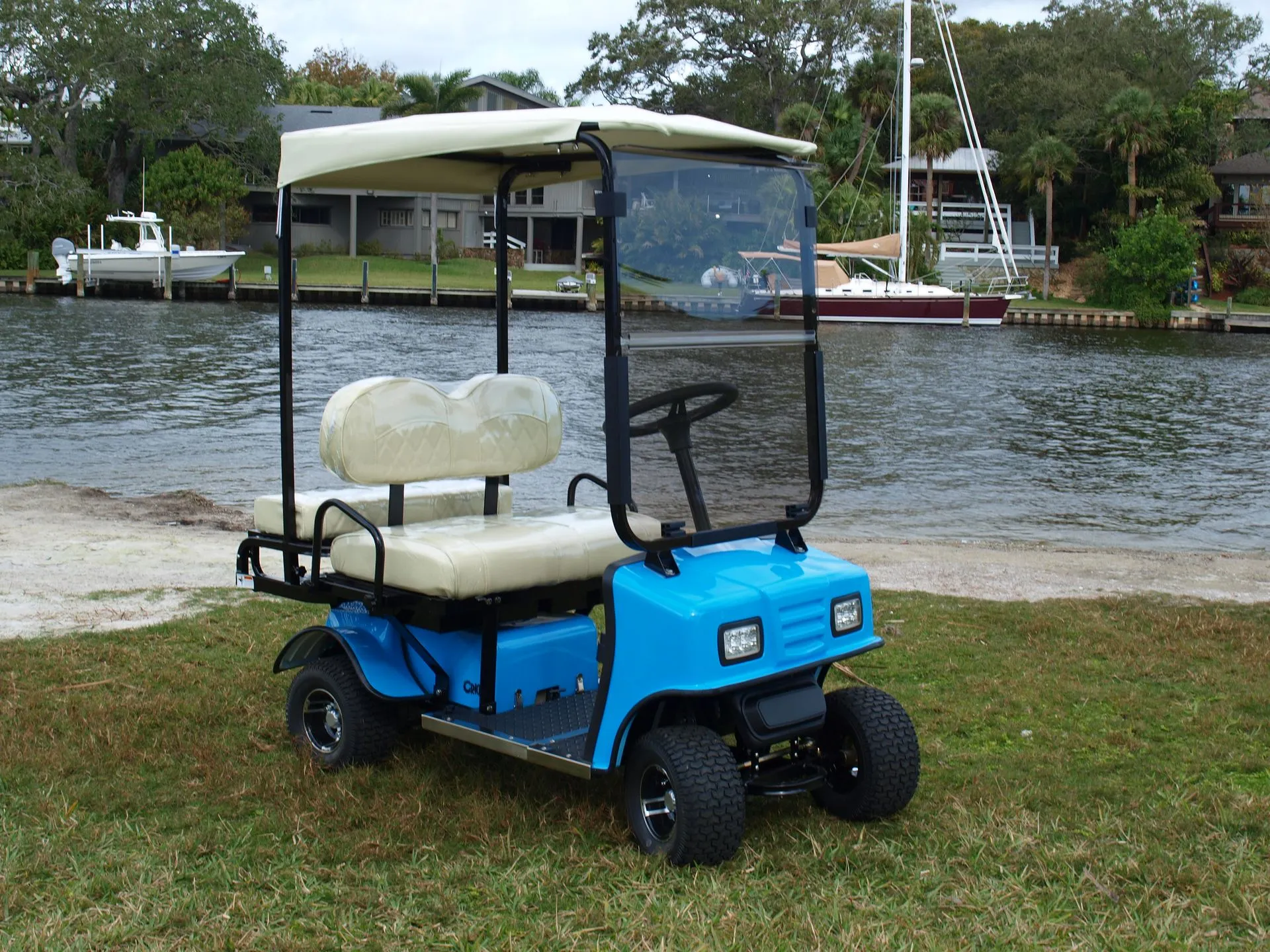 Cricket Golf Carts SX3 Mentor Golf Carts and Trailers