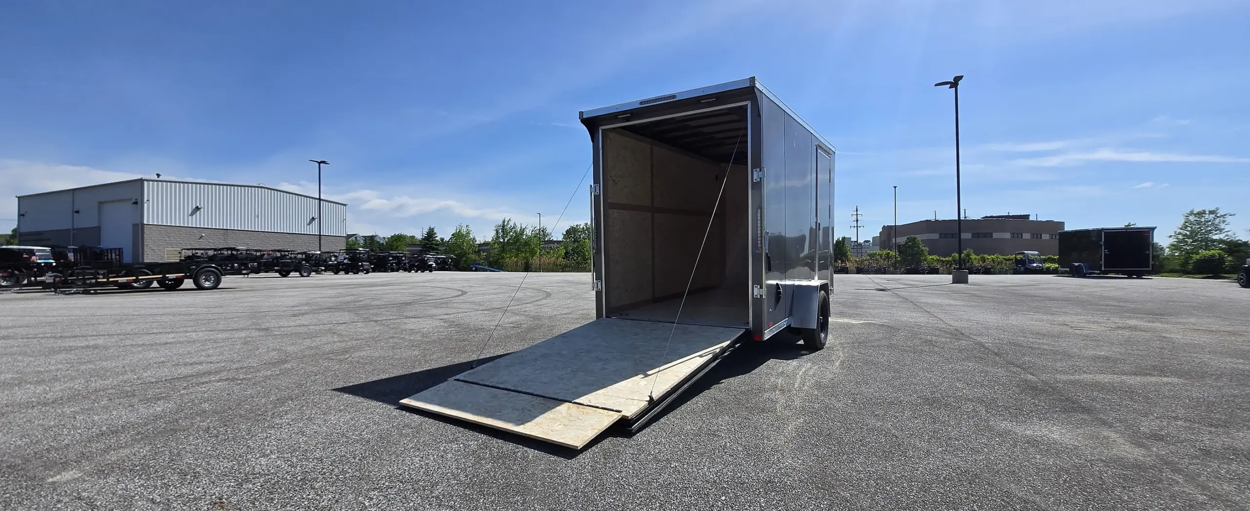 enclosed landscape trailers chardon ohio